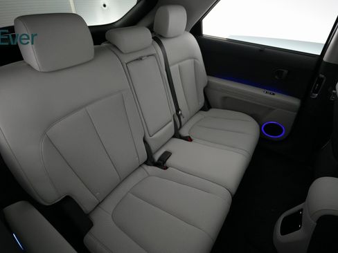 Used 2025 Hyundai Ioniq 5 Limited image 9