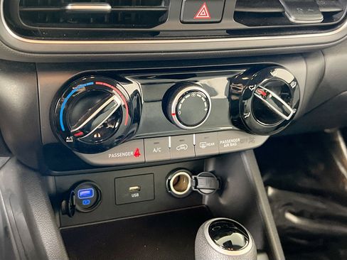 Used 2023 Hyundai Kona SEL AWD/4WD image 15