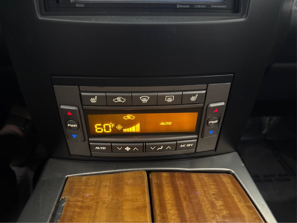 Used 2004 Cadillac XLR RWD image 38