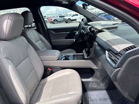 Used 2026 GMC Acadia Elevation w/ Elevation Premium Package AWD/4WD image 37