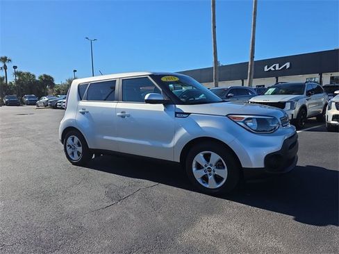 Used 2019 Kia Soul image 2