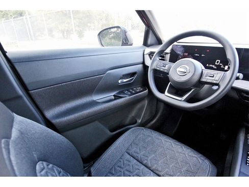 New 2026 Nissan Kicks SV image 6