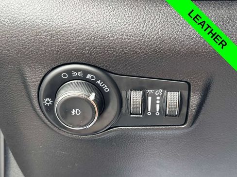 Used 2023 Jeep Compass Limited AWD/4WD image 11