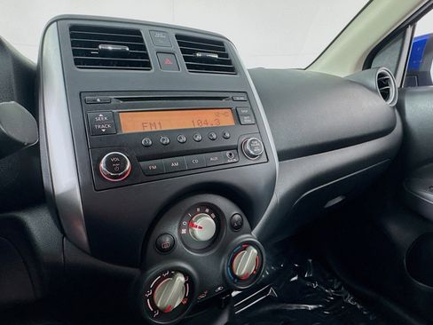 Used 2014 Nissan Versa SV w/ Convenience Package image 19