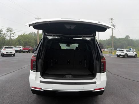 Used 2025 Chevrolet Tahoe LT AWD/4WD image 33