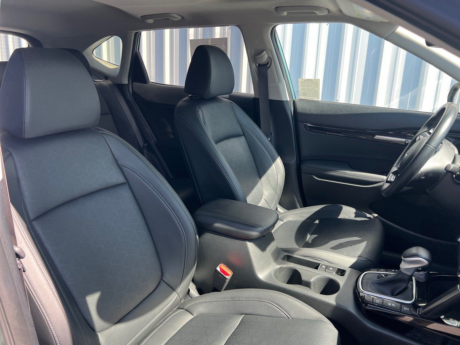 Used 2024 Kia Seltos SX w/ SX Sunroof Package AWD/4WD image 22