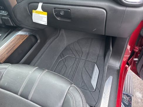 Used 2021 Chevrolet Silverado 1500 High Country w/ Technology Package image 28