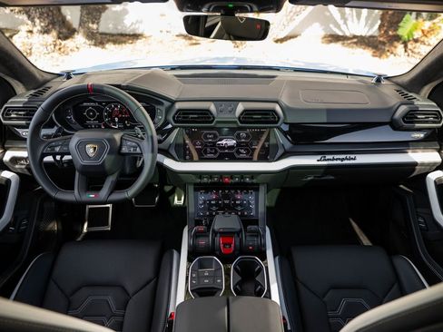 New 2025 Lamborghini Urus SE image 7