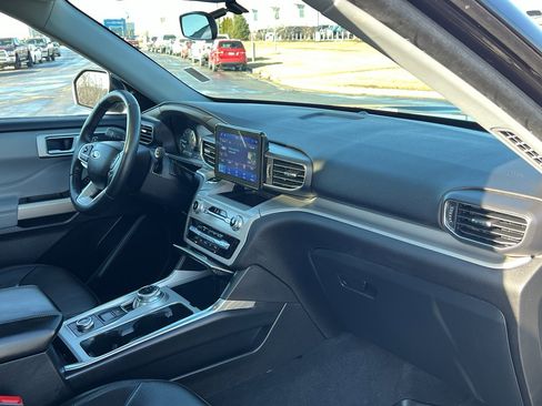 Used 2023 Ford Explorer XLT w/ Equipment Group 202A image 29