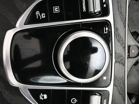 Used 2019 Mercedes-Benz GLC 350e GLC 350e w/ Premium Package image 31