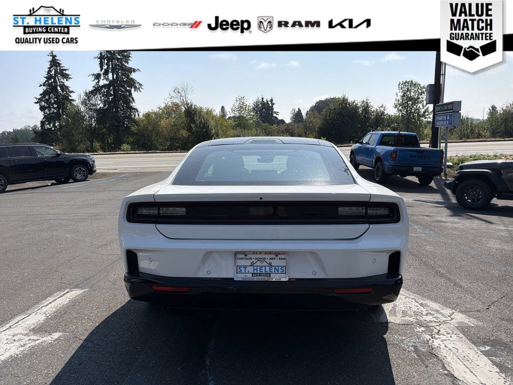 Used 2024 Dodge Charger Daytona R/T w/ Plus Group AWD/4WD image 5