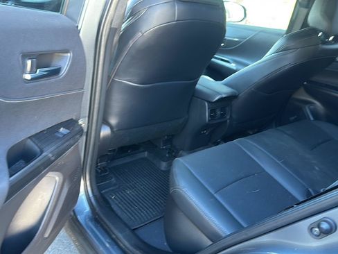 Used 2021 Toyota Venza XLE w/ Softex Package AWD/4WD image 8
