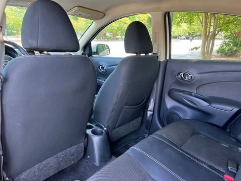 Used 2014 Nissan Versa SV FWD image 15