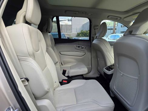 Used 2024 Volvo XC90 B6 Ultimate w/ Protection Package Premier image 12