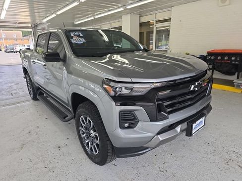 Certified 2025 Chevrolet Colorado Z71 w/ Technology Package AWD/4WD image 7