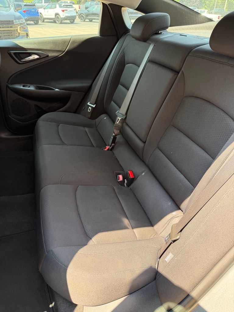Used 2024 Chevrolet Malibu LT FWD image 9