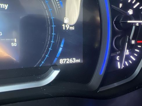 Used 2020 Hyundai Santa Fe SEL image 23