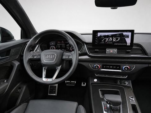 Certified 2023 Audi SQ5 Premium Plus w/ Premium Plus Package AWD/4WD image 25
