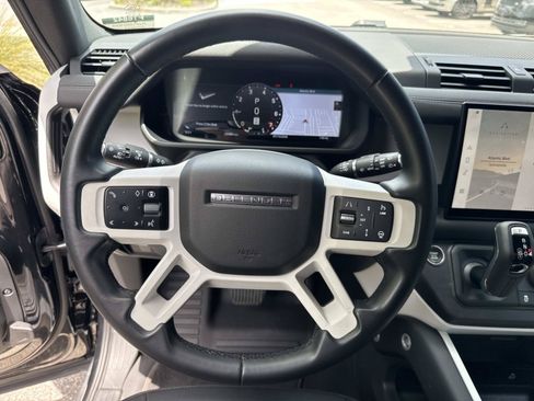 Certified 2025 Land Rover Defender 110 S AWD/4WD image 28