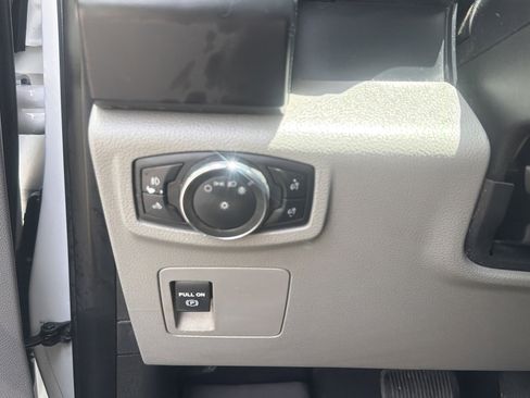 Used 2017 Ford F150 XL w/ Equipment Group 101A Mid RWD image 17