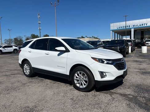 Used 2018 Chevrolet Equinox LT image 1