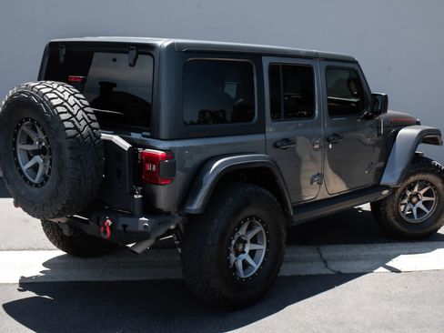 Used 2018 Jeep Wrangler Unlimited Rubicon w/ Dual Top Group image 16