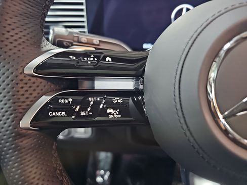 New 2026 Mercedes-Benz GLS 450 4MATIC image 19