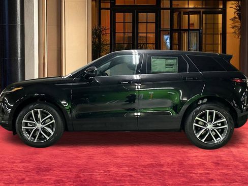 New 2026 Land Rover Range Rover Evoque S image 3