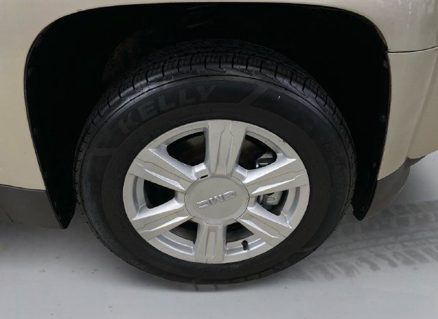Used 2015 GMC Terrain SLE w/ Convenience Package AWD/4WD image 16