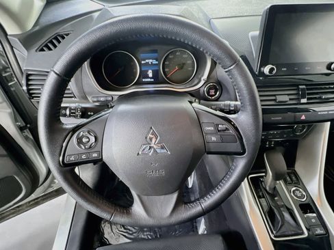 Used 2023 Mitsubishi Eclipse Cross SE image 11