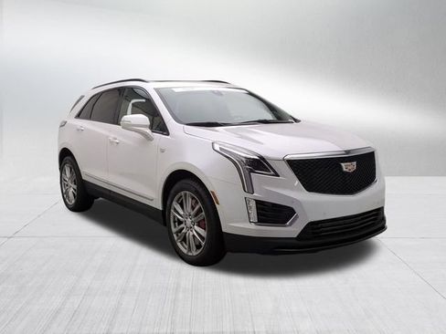 Used 2024 Cadillac XT5 Sportv w/ LPO, Floor Liner Package AWD/4WD image 3
