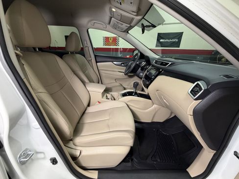 Used 2016 Nissan Rogue SL image 26