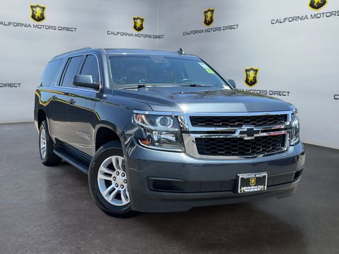 Used 2020 Chevrolet Suburban LT RWD image 3