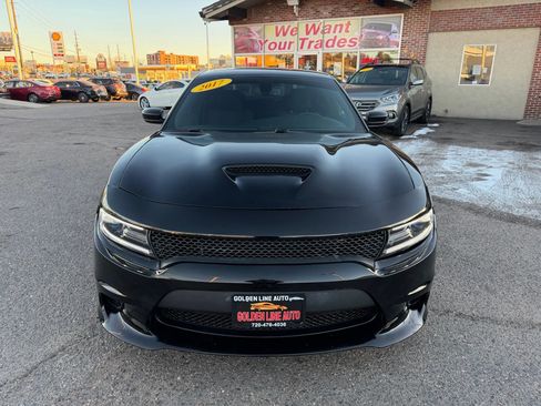 Used 2017 Dodge Charger R/T image 3
