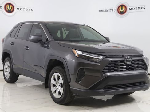 Used 2024 Toyota RAV4 LE FWD image 17