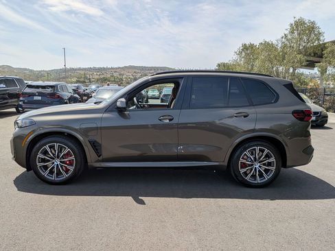 New 2026 BMW X5 xDrive50e w/ M Sport Package AWD/4WD image 5