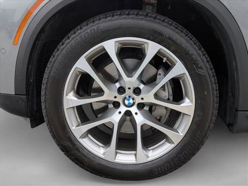 Used 2024 BMW X5 xDrive40i w/ Premium Package AWD/4WD image 25
