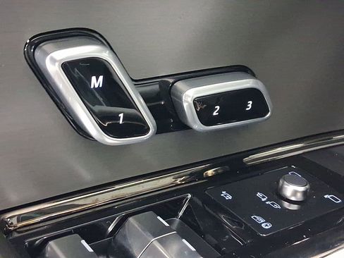 New 2026 Land Rover Range Rover Sport SE image 16