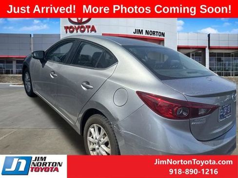 Used 2016 MAZDA MAZDA3 i Touring FWD image 5