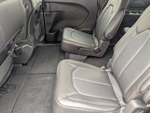 New 2026 Chrysler Pacifica Select w/ S Appearance Package AWD/4WD image 15