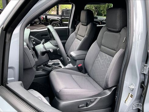 New 2026 Nissan Frontier SV RWD image 9