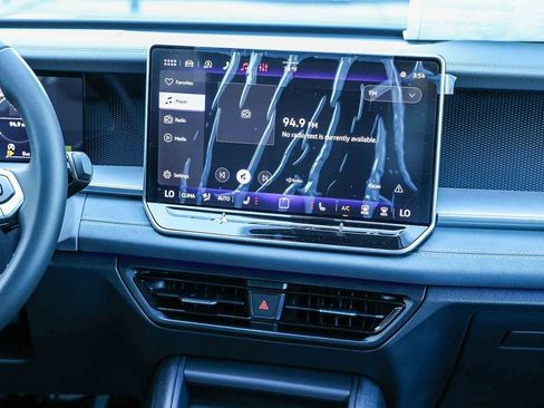 New 2026 Volkswagen Tiguan SE image 22