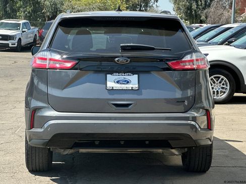 Certified 2024 Ford Edge SE w/ Black Appearance Package AWD/4WD image 5