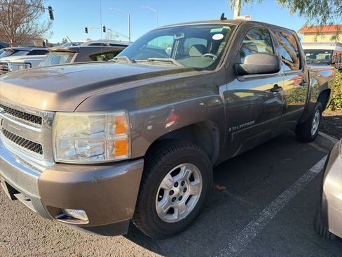 Used 2007 Chevrolet Silverado 1500 LT w/ 1LT Convenience Package image 5