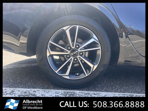 Used 2023 Kia Forte LXS w/ LXS Technology Package image 30