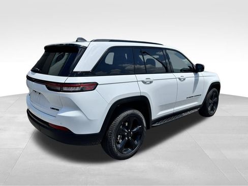 New 2025 Jeep Grand Cherokee Limited w/ Black Appearance Package image 5