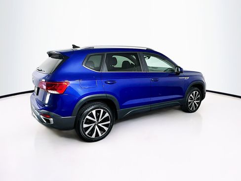 Used 2024 Volkswagen Taos SE image 10