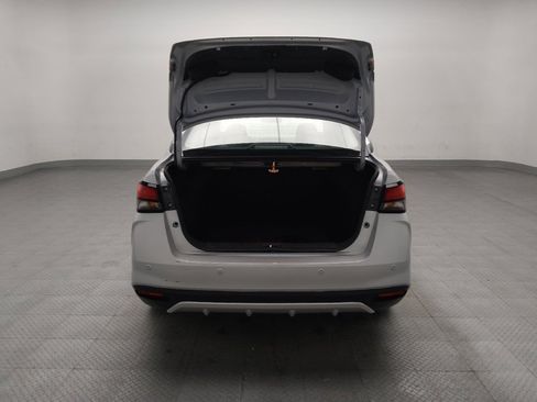Used 2025 Nissan Versa SV FWD image 29