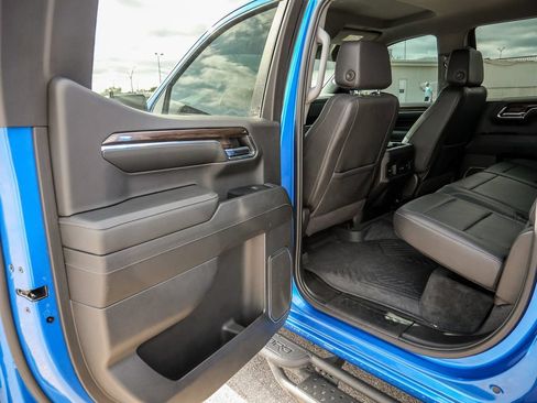 Used 2024 Chevrolet Silverado 1500 RST w/ Convenience Package II AWD/4WD image 30