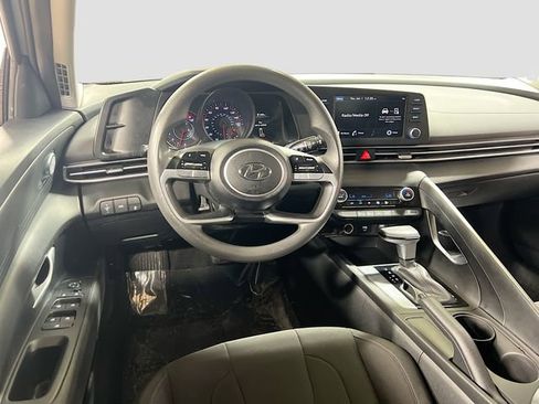 Used 2023 Hyundai Elantra SEL image 20